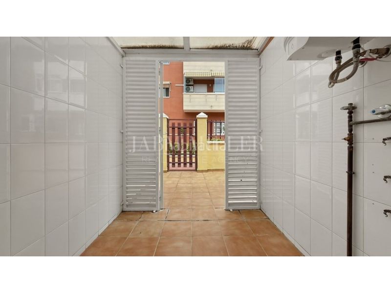 Foto d7e7a348-d15c-4c52-ab36-cf83fba7f965. Casa con riscaldamento parcheggio piscina in Ciutat Universitària Elche / Elx