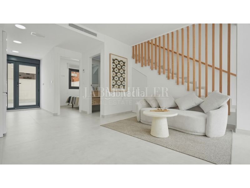 Foto 29bda692-fd02-4fda-b157-fe398956e4fb. Casa amb aparcament a Cox