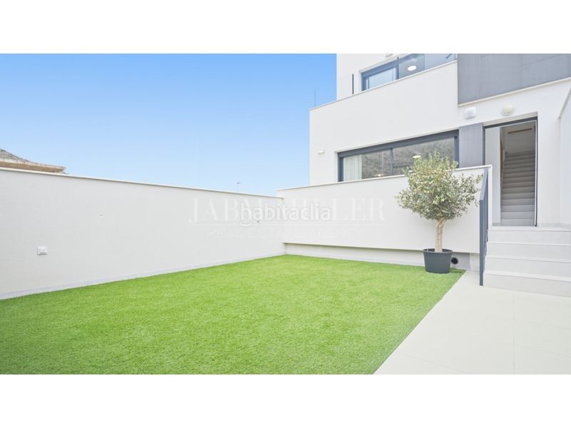 Foto 62726233-55b1-4878-b914-a39be1c70697. Casa amb aparcament a Cox