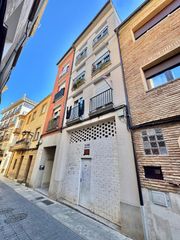 Local Comercial en Calahorra. Local comercial en venta de 94 m en calle principal. ideal para