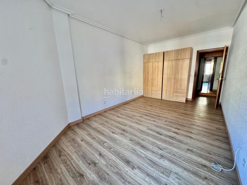 Foto 0011f17b-2b75-4845-8de0-001950be43c5. Apartament amb calefacció a Gran Via Logroño