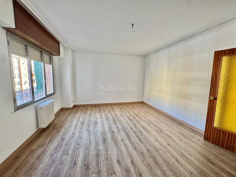 Foto 2d1094a3-3e5c-4c31-af1e-1150593577f4. Apartament amb calefacció a Gran Via Logroño