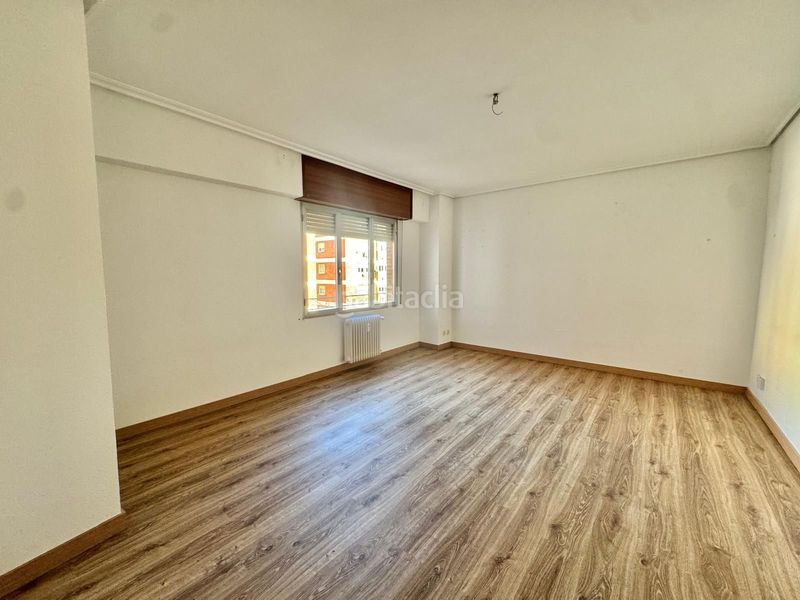 Foto 5c453d36-f7aa-4677-9792-8778b2ba5583. Apartament amb calefacció a Gran Via Logroño
