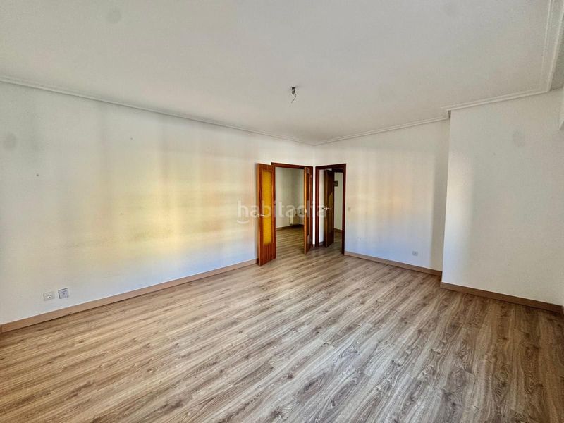 Foto b1187f7f-e787-4988-8301-2beef3bd5a1a. Apartament amb calefacció a Gran Via Logroño