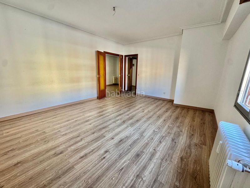 Foto c6c8cf4f-de04-4f89-ad8c-943e2a2f8304. Apartament amb calefacció a Gran Via Logroño