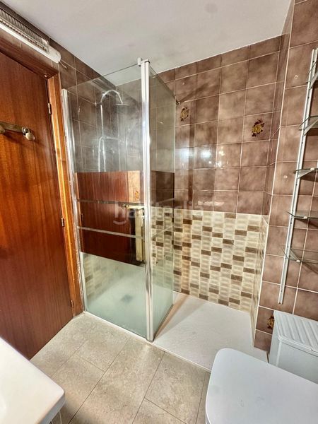 Foto f8bbad63-5c09-4cc1-b443-07065ef31f51. Apartament amb calefacció a Gran Via Logroño