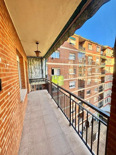 Foto f973518b-c699-443c-ad5f-0b0a5de65cbe. Apartament amb calefacció a Gran Via Logroño