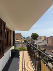 Appartement à Carrer de son corb 26. Piso luminoso a pocos minutos de la playa en cala millor