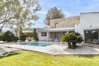 Chalet à Sa Pobla. Se vende villa con licencia turística para 7 personas en crestat