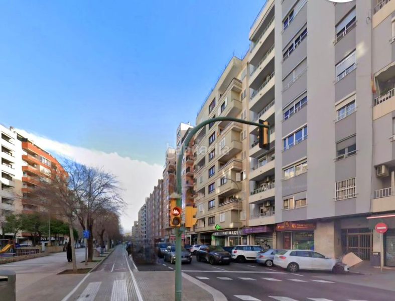 Foto ffbec136-84fa-4202-a1b0-4735ff599dd0. Aparcament cotxe a Pere Garau Palma de Mallorca