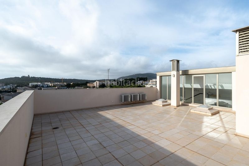 Foto f9441a81-38f8-4d53-8d5f-0bd54f2f0995. Àtic amb calefacció aparcament piscina a Son Espanyolet Palma de Mallorca