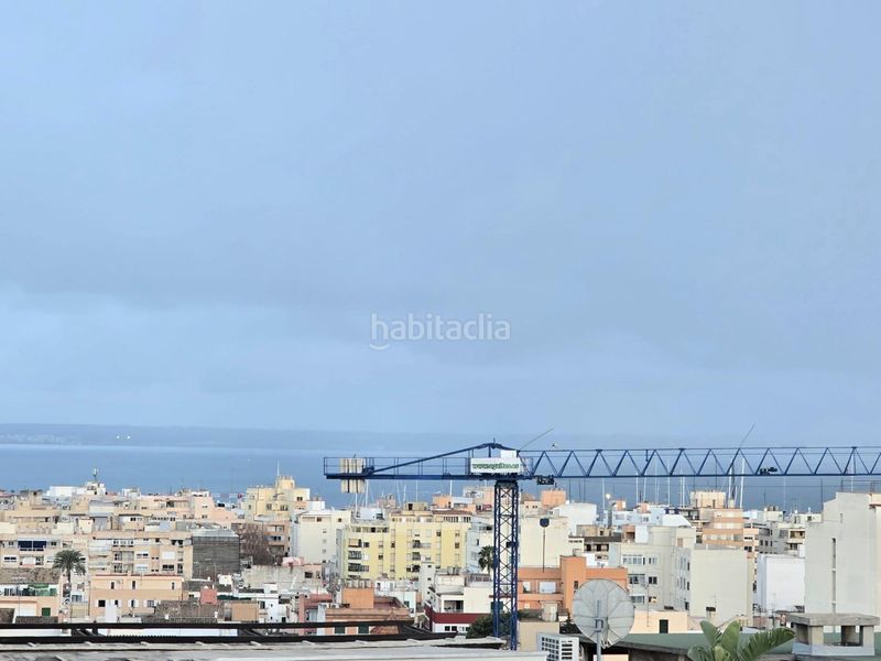 Foto b79ed71d-e8cc-4b5e-a6b8-08dc789ef623. Àtic amb calefacció aparcament piscina a Son Espanyolet Palma de Mallorca