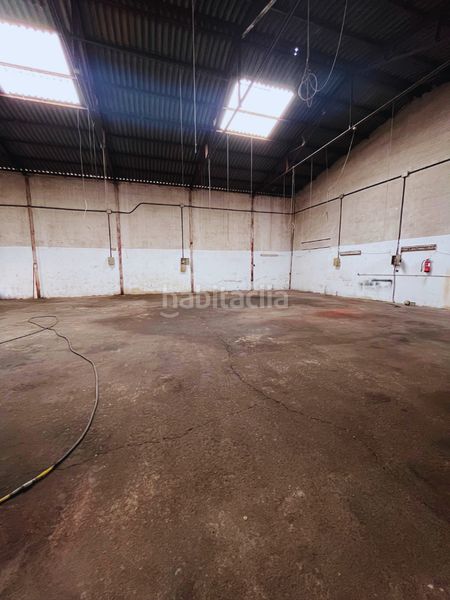 Foto db2d62d6-6453-43a0-8543-4a75f60a8c04. Nau industrial a Laguna Park Parla