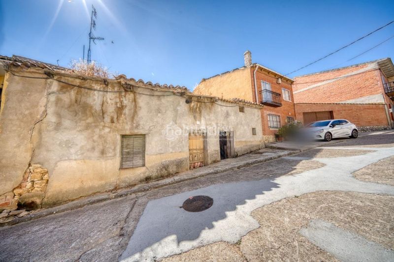 Foto 3f720e98-9679-44a4-a44f-659b9f032b2b. Casa aparellada a Torrelobatón