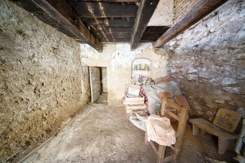 Foto 6c1a6bfe-274b-4350-8650-1b49436637e1. Casa aparellada a Torrelobatón