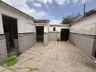 Bauernhof in Polán. Gran oportunidad en polán  vivienda independiente con parcela y
