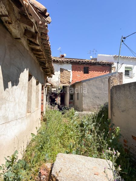 Foto 65199f1a-1174-4493-b7d8-d4b8fa3c50df. Casa adossada a Polán