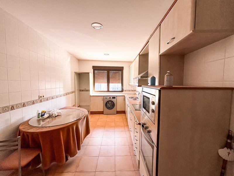 Foto c57e88d6-716c-4a3e-b322-b8dca363da22. Casa amb calefacció aparcament a Polán