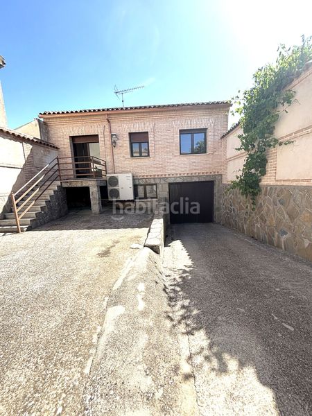 Foto df62a3e0-49a3-41cd-9895-42f504ea8d4b. Casa amb aparcament a Polán