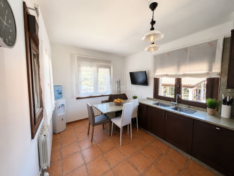 Foto b37084cb-6dfd-4091-9638-b20df97eef67. Casa amb calefacció piscina a Tomiño