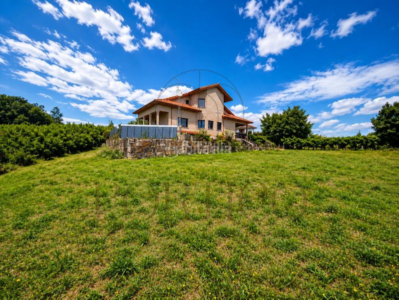 Foto ba0c81dc-8408-47ac-bacf-affff25f2599. Terreny residencial a Mos