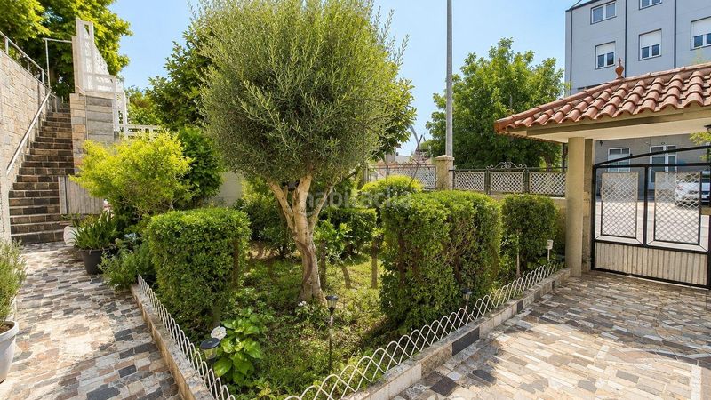 Foto 9b0dbec0-e0ce-48b4-afdb-fa663560f4e4. Casa amb calefacció aparcament a Lavadores Vigo