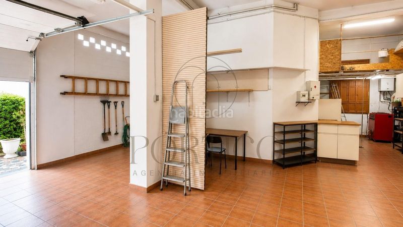 Foto d9eff528-93c0-40d5-a5fd-f2d346aaea84. Casa amb calefacció aparcament a Lavadores Vigo