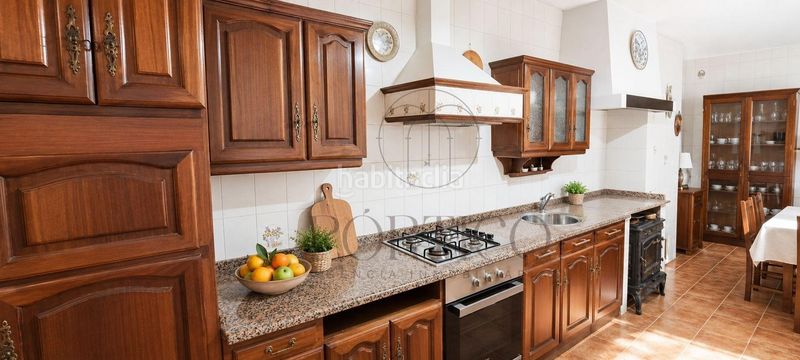 Foto f3ed4c8c-2a88-49a6-a4fc-abe4f0eb982d. Casa amb calefacció aparcament a Lavadores Vigo
