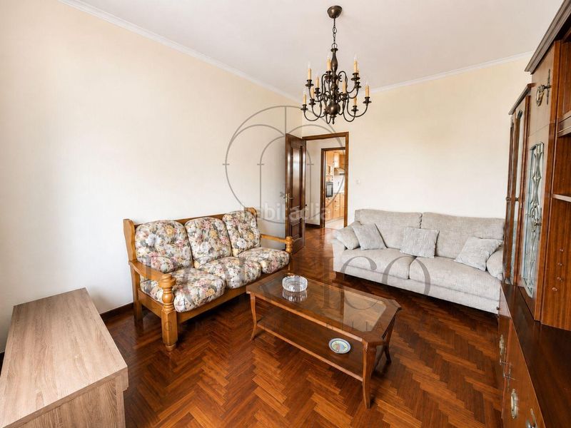 Foto 5fa3e140-1334-45f1-b004-b60c77272226. Casa amb calefacció aparcament a Tui
