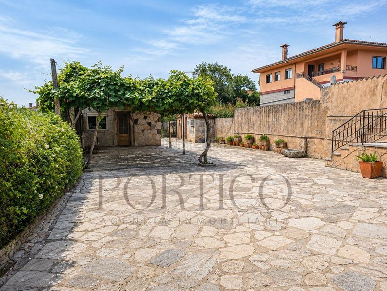 Foto ce2f7639-94ad-4421-bcf4-946e63d99017. Casa amb calefacció aparcament a Tui