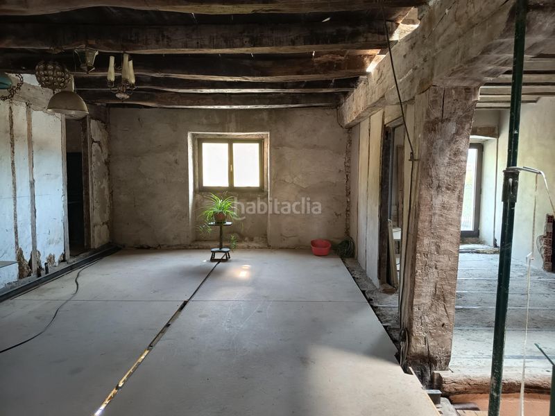 Foto 7b5da155-47a9-46eb-b39d-2a65bdabea29. Casa amb calefacció a Iza