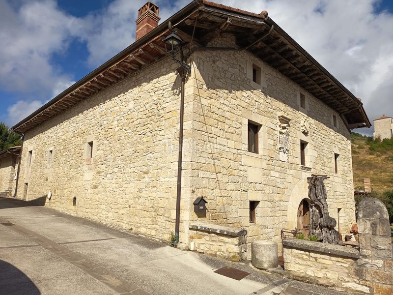 Foto bef6ba8d-d0e6-45f2-89e5-a268a01e03a2. Casa a Iza