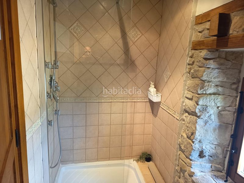 Foto b0b49014-4307-4ecd-88a0-944e5309ab1a. Casa amb calefacció a Leoz