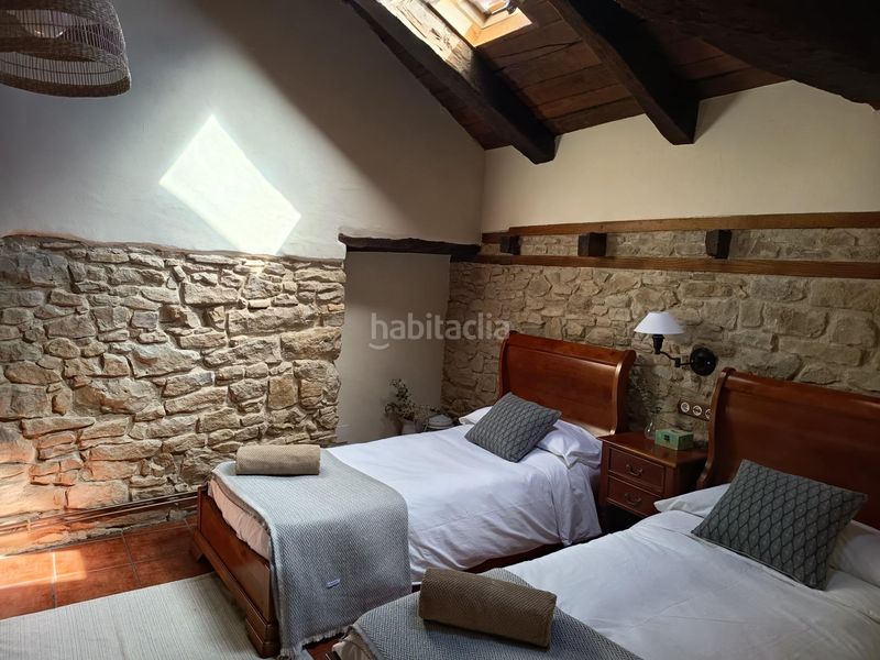 Foto bee2d997-38b6-45f8-a895-834b70883956. Casa amb calefacció a Leoz