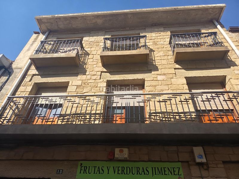 Foto 464248fb-7784-4128-8970-5968ade106b9. Casa edificio . en Carcastillo
