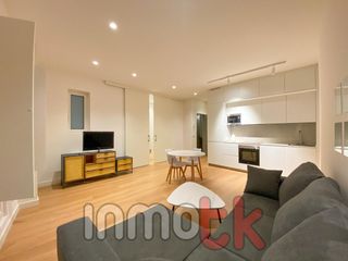 Miete Etagenwohnung  Rúa riego de agua. Apartamento en riego de agua