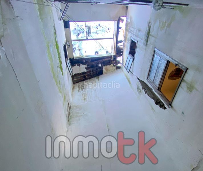 Foto c09cf6c6-600e-4d6c-94de-1838cb19148e. Casa amb aparcament a Betanzos