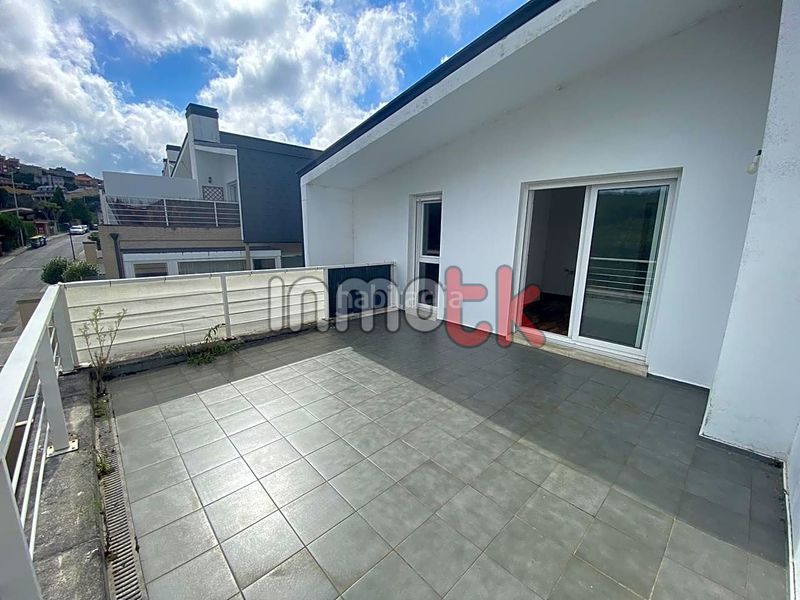 Foto 1686292b-b4c8-4afd-8ef6-2b2ab20211a3. Casa amb calefacció aparcament piscina a Mesoiro Coruña (A)