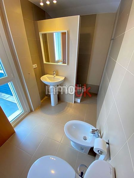 Foto 871d764e-8020-4f30-9258-f9f1f2589ffa. Casa amb calefacció aparcament piscina a Mesoiro Coruña (A)