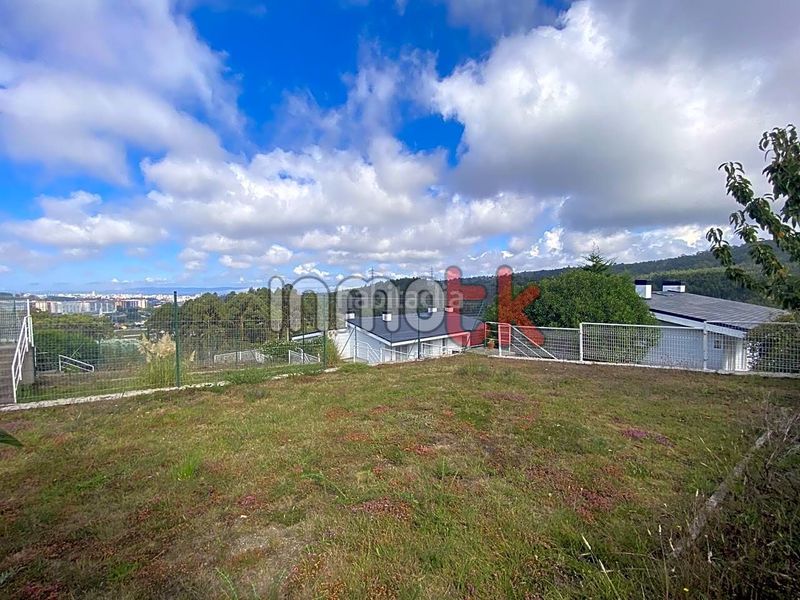 Foto e54c1784-6aaa-4bf9-bad3-73643eaba158. Casa amb calefacció aparcament piscina a Mesoiro Coruña (A)