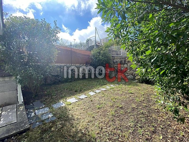 Foto eaca454d-8d72-46ae-90a8-f1697176940a. Casa amb calefacció aparcament piscina a Mesoiro Coruña (A)