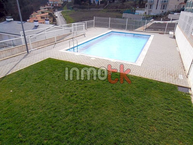 Foto fe0109ae-0306-4276-90f3-8fdeaa2aa6ba. Casa amb calefacció aparcament piscina a Mesoiro Coruña (A)