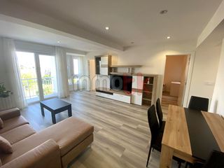 Location Appartement  Rúa marqués de figueroa. Temporada 4 dorm zona 4 caminos. no curso escolar