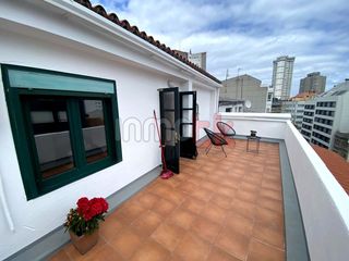 Rent Flat  Rúa plá y cancela. Precioso ático alquiler temporada pla y cancela con terraza