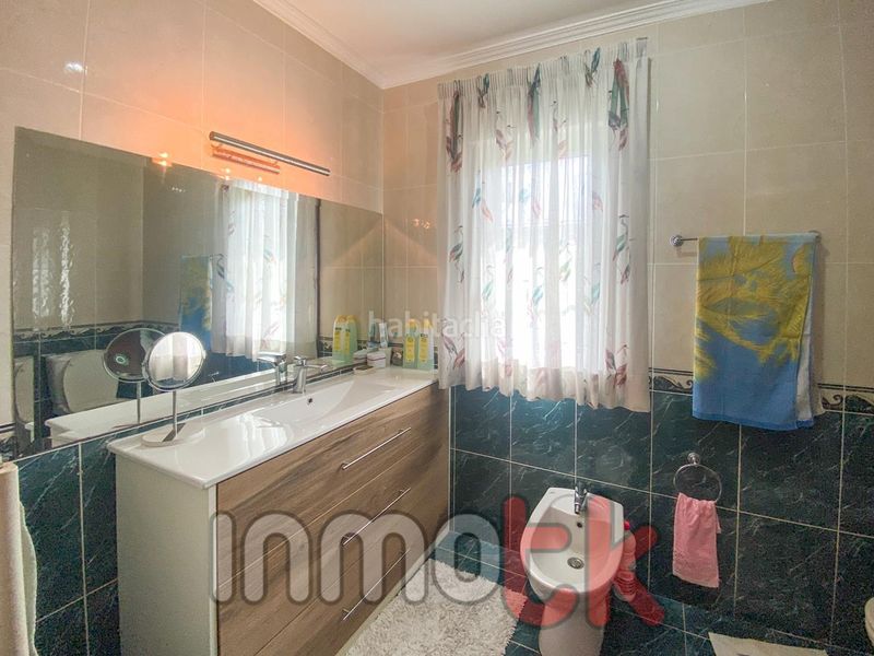 Foto adca3b80-984e-4756-917e-7f1a65957591. Casa amb calefacció aparcament a Carral