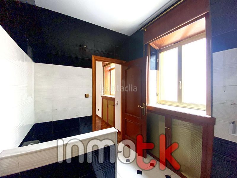 Foto 1ce06f62-0527-46a6-ab60-60b0d9ee7728. Casa amb calefacció aparcament a Monte Alto - Zalaeta - Atocha Coruña (A)