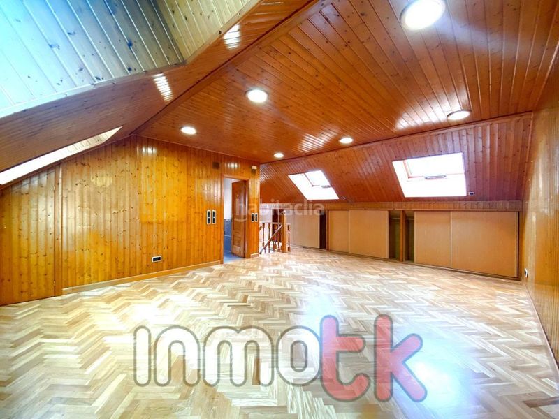 Foto 42d73692-69ce-48b1-a258-a47d929aa648. Casa amb calefacció aparcament a Monte Alto - Zalaeta - Atocha Coruña (A)