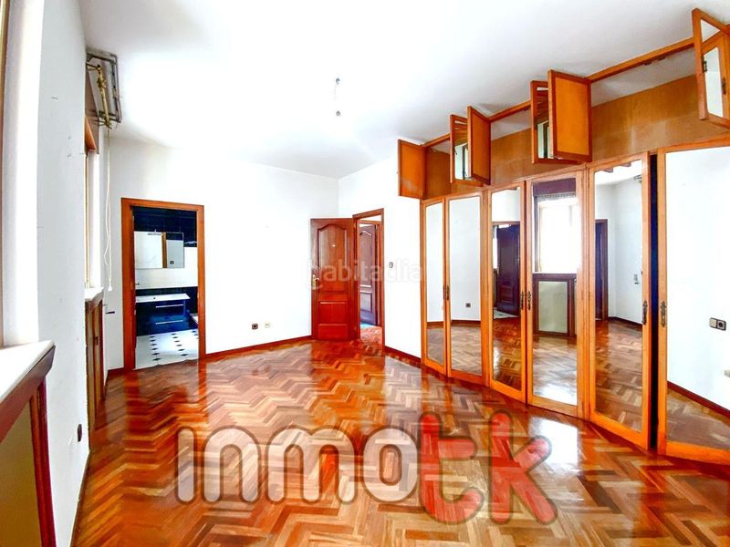 Foto e456cc20-542e-472b-a2cf-75d5e171582e. Casa amb calefacció aparcament a Monte Alto - Zalaeta - Atocha Coruña (A)