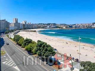 Rent Flat  De pedro barrié de la maza. Amplio piso en paseo maritimo