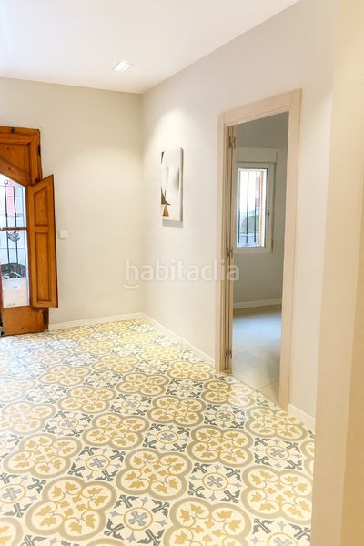 Planta baja en carrer del reverend josep noguera 18 vivienda recien reformada con amplio patio en Valencia - Imagen 2